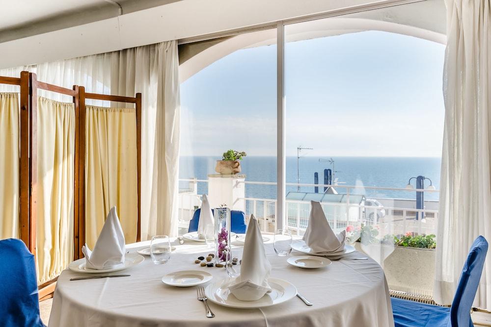 Gran Sol Hotel Сан Пол де Мар Екстериор снимка